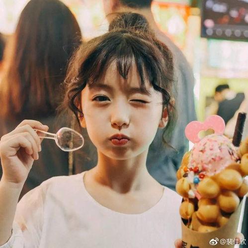 裴佳欣照片,镜头下的青春风采